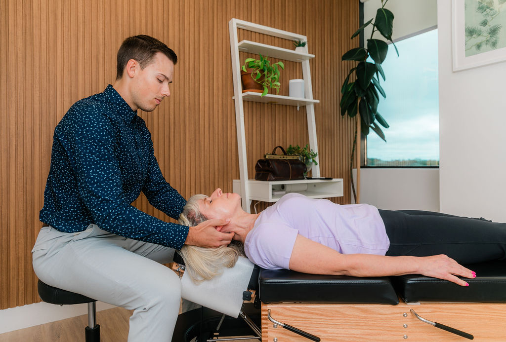 Chiropractic adjustment in Toronto